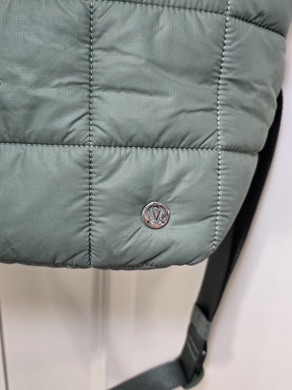 Lululemon Quilted Grid Tote Crossbody Bag 2XL - Olive Green - Picture 2 of 5